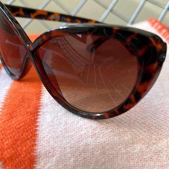 Tortoiseshell Sadie Atelier Sunglasses New - Picture 5 of 5